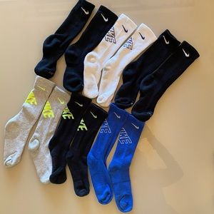 Boys Nike socks (6 pack)- Size MED